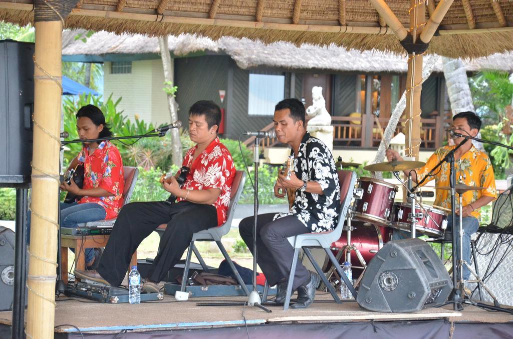 Pool Villa Merumatta Senggigi Buitenkant foto