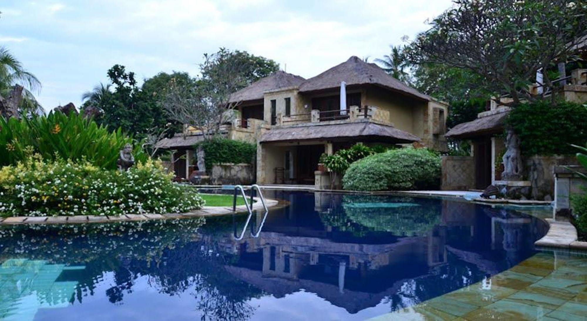 Pool Villa Merumatta Senggigi Buitenkant foto